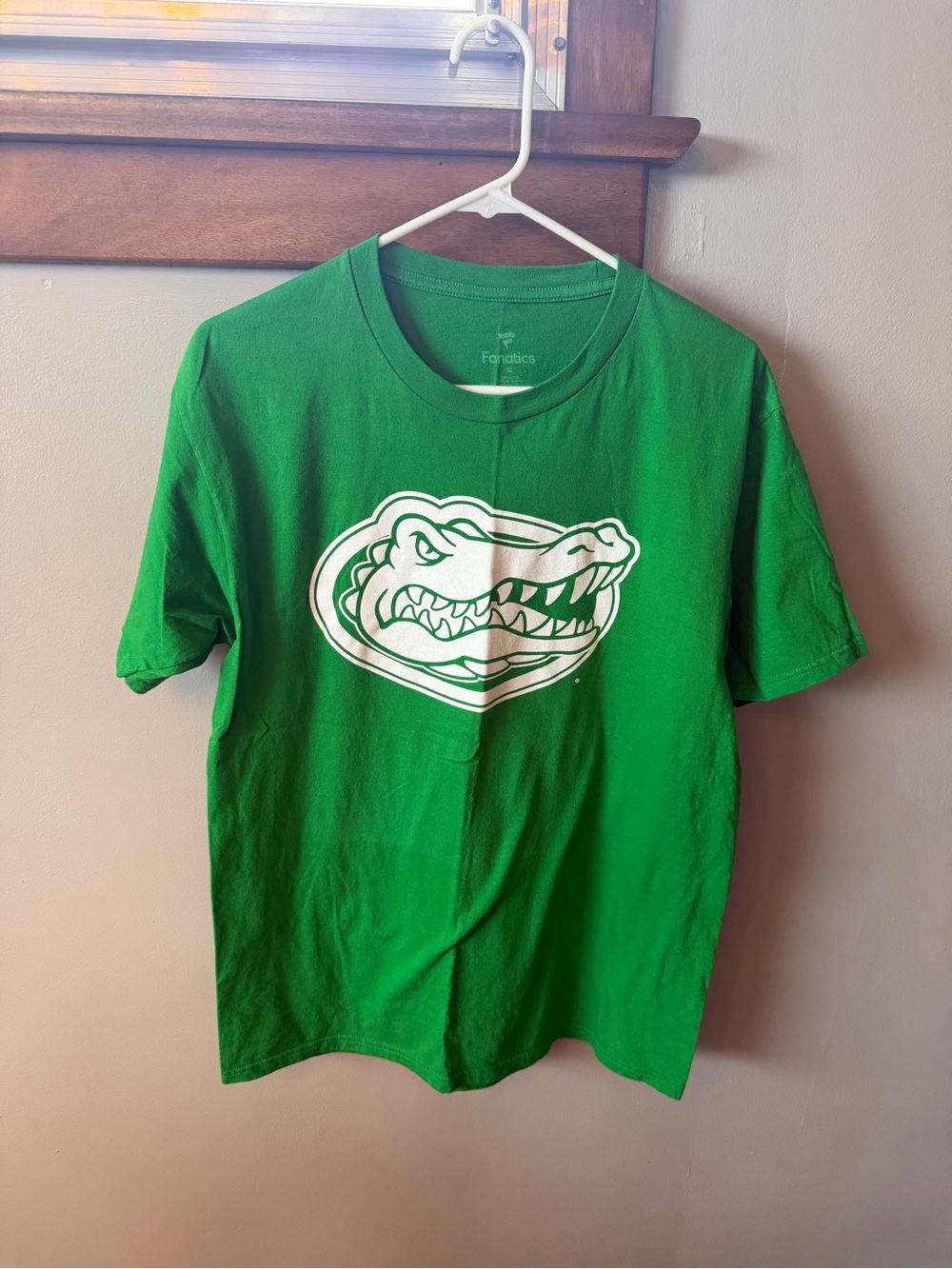 Fanatics Green Gators Graphic T‑Shirt